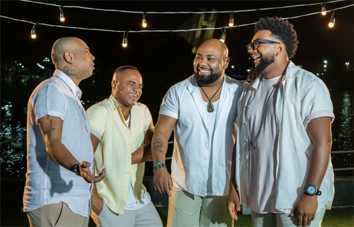 Neste sábado (19), vai rolar um super show do Grupo 100% no Alto Vidigal Brasil 1 Neste sábado (19), vai rolar um super show do Grupo 100% no Alto Vidigal Brasil
