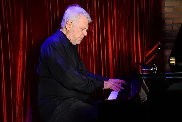 Ícone da música brasileira, Osmar Milito retorna aos palcos com show no Leblon