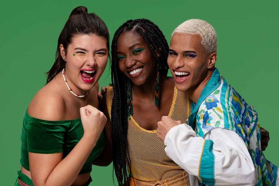 Quem Disse, Berenice? e Guaraná Antarctica se juntam para torcer pelo Brasil com coleção inspirada nas cores do país 1 Quem Disse, Berenice? e Guaraná Antarctica se juntam para torcer pelo Brasil com coleção inspirada nas cores do país