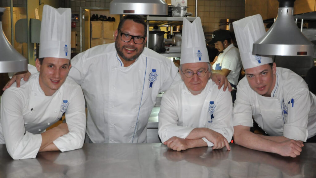 Le Cordon Bleu Rio de Janeiro recebe Chef Nelson Soares, do premiado Sult, com a brasileiríssima lasanha de pirarucu