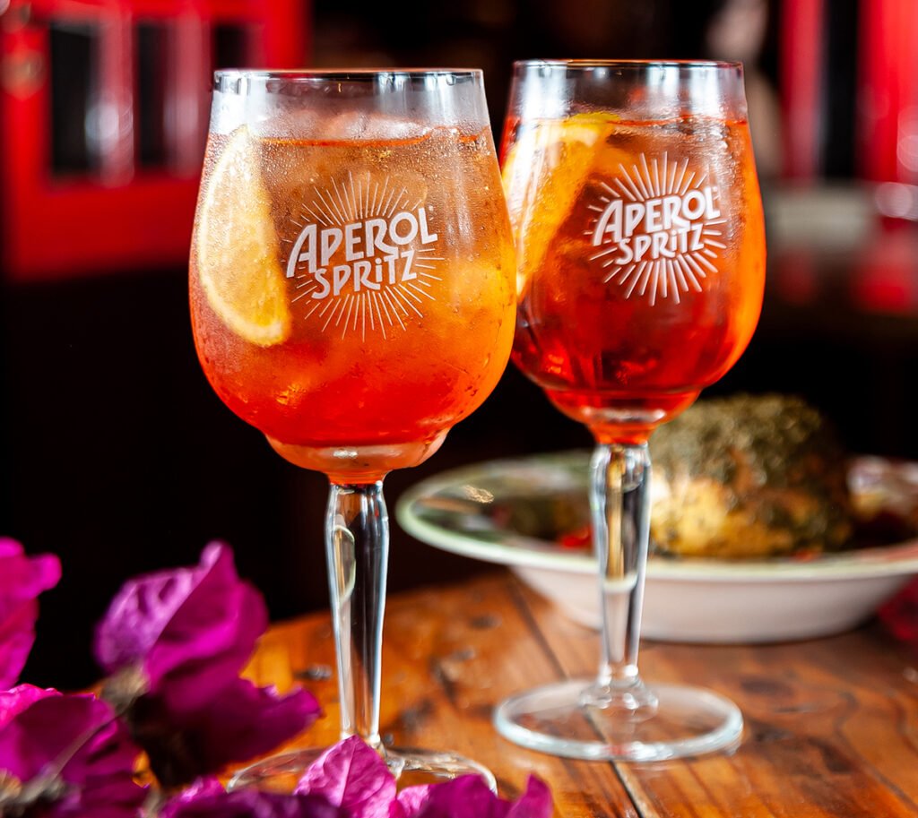 Tutto Nhoque lança “Spritz Hour”, novo drink para o verão, em parceria com a Campari