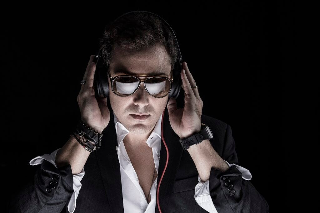 Novos DJs turbinam currículos com mais eventos