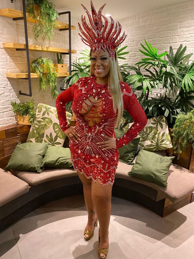 Sanne Belucci desembarca no Brasil para estrear na Inocentes de Belford Roxo 