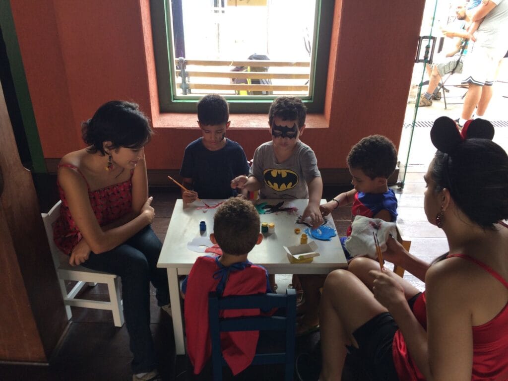 Fundação de Energia e Saneamento entra na folia e promove oficinas especiais no mês do Carnaval