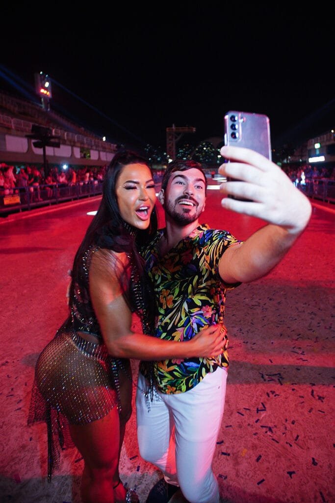 Gracyanne Barbosa e Alan Victor 683x1024 1