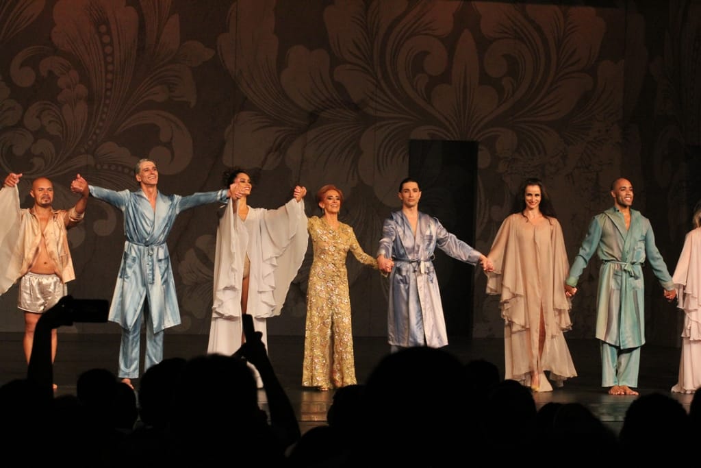 Espetáculo ‘Paris’ lota o Theatro Municipal de São Paulo