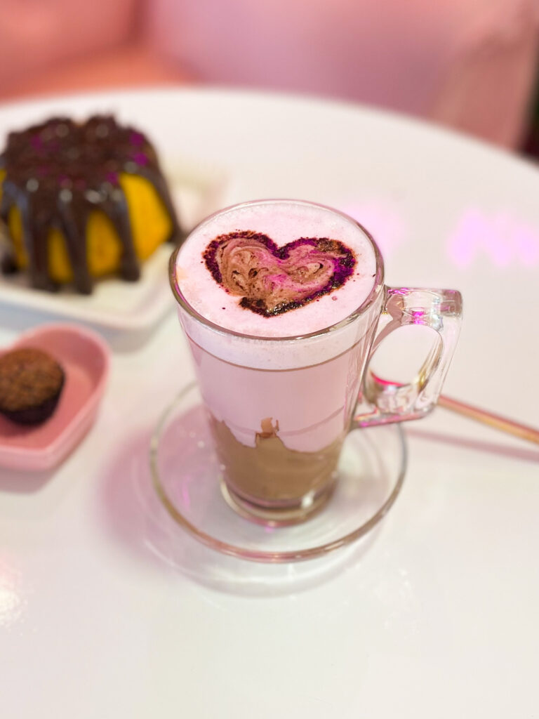 Confeitaria Amor no Copo se prepara para o Dia Mundial do Café