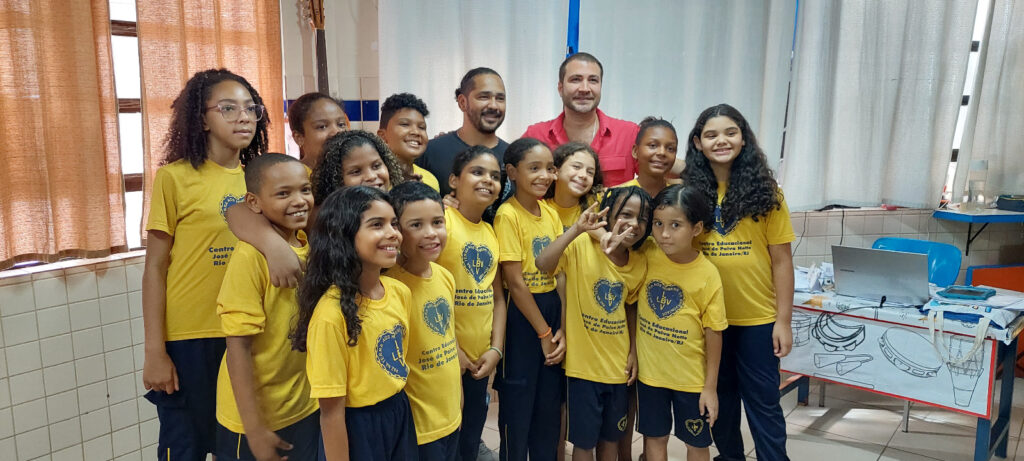 Samba e Solidariedade na Escola da LBV