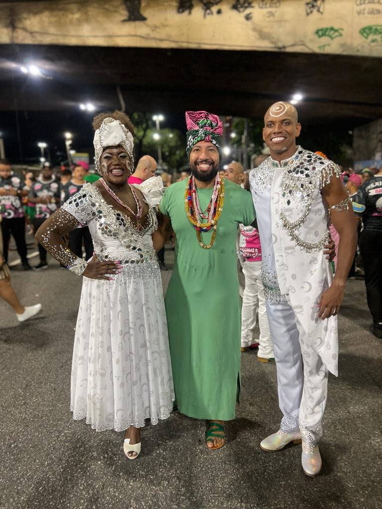 Passista, estilista e muso. Daniel Zarmano se prepara para maratona no carnaval 2024