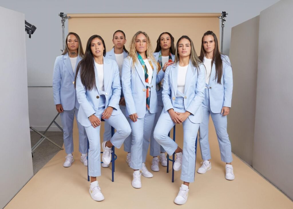 Seleção feminina de futebol desembarca na Austrália com alfaiataria oficial