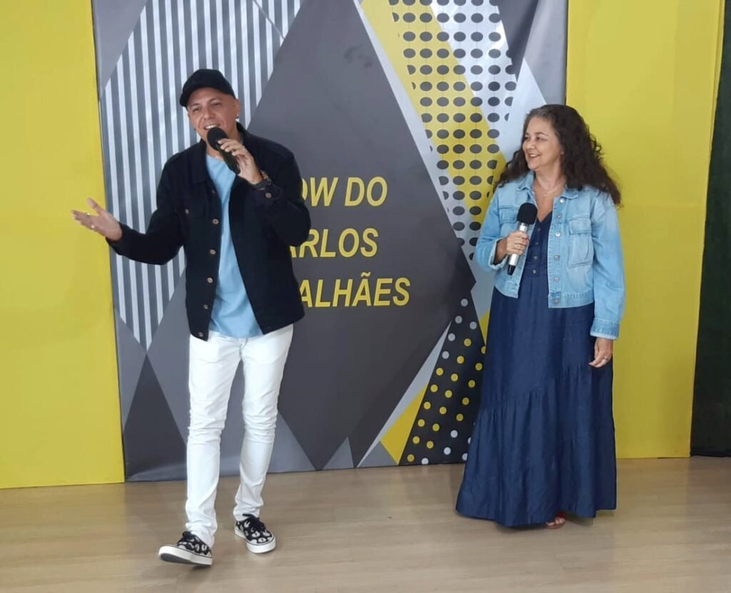 Fabrício Moreno com o Hit “Me Ama” na Televisão e nas Rádios