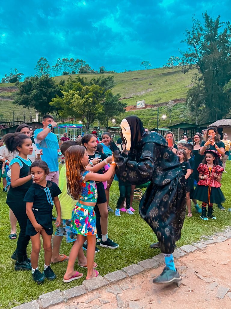 Dia das crianças em hoteis do Rio: fazenda, praia, futebol e doces inesquecíveis