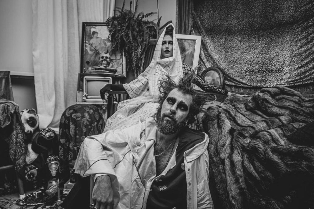 Em noite de Halloween, o duo IO Y TE lança o quente e aguardado single “Só” 
