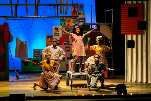 Teatro Riachuelo celebra oito anos com noite de gala e espetáculo que será apresentado pela primeira vez no país com estrelas do teatro musical brasileiro 1 A menina do meio do mundo web - Elza Soares para Crianças