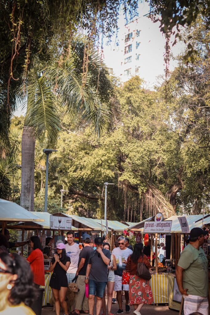 Feira O Fuxico leva música, moda e gastronomia à Praça Nossa Senhora de Ipanema