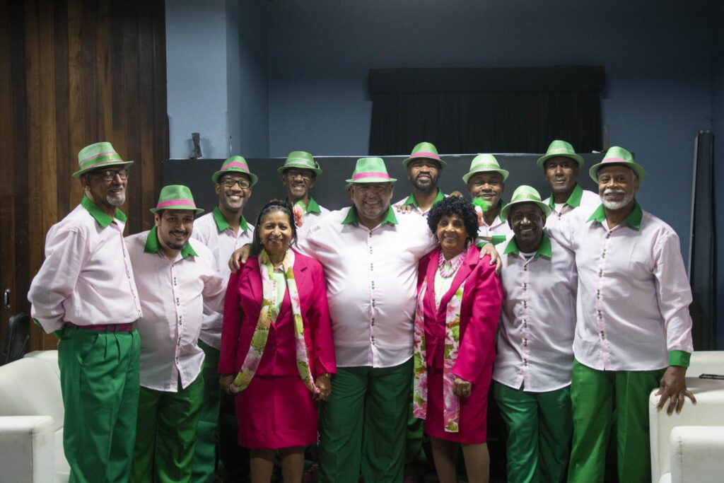 Velha Guarda Musical da Mangueira homenageia ilustres mangueirenses