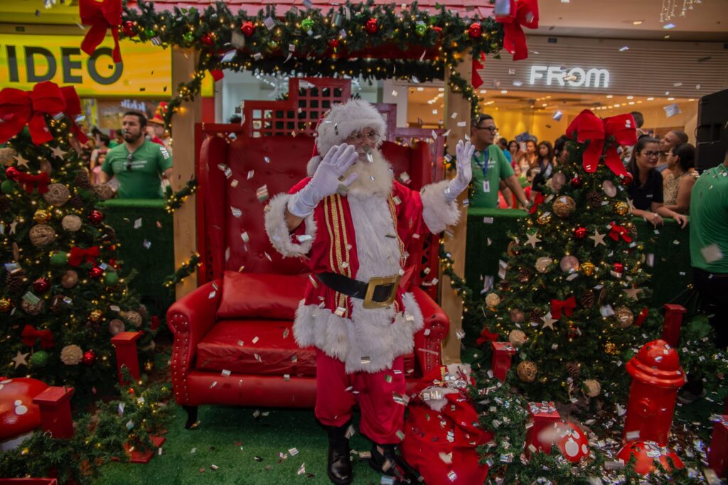 São Gonçalo Shopping inaugura o seu Natal com parada inédita e chegada do Papai Noel