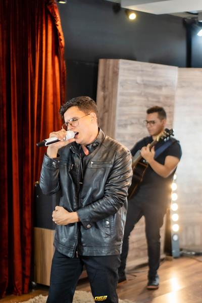 DVD “Na Terra do Sertão”: Douglas Maia revisita clássicos do sertanejo com novo projeto gravado em Goiânia