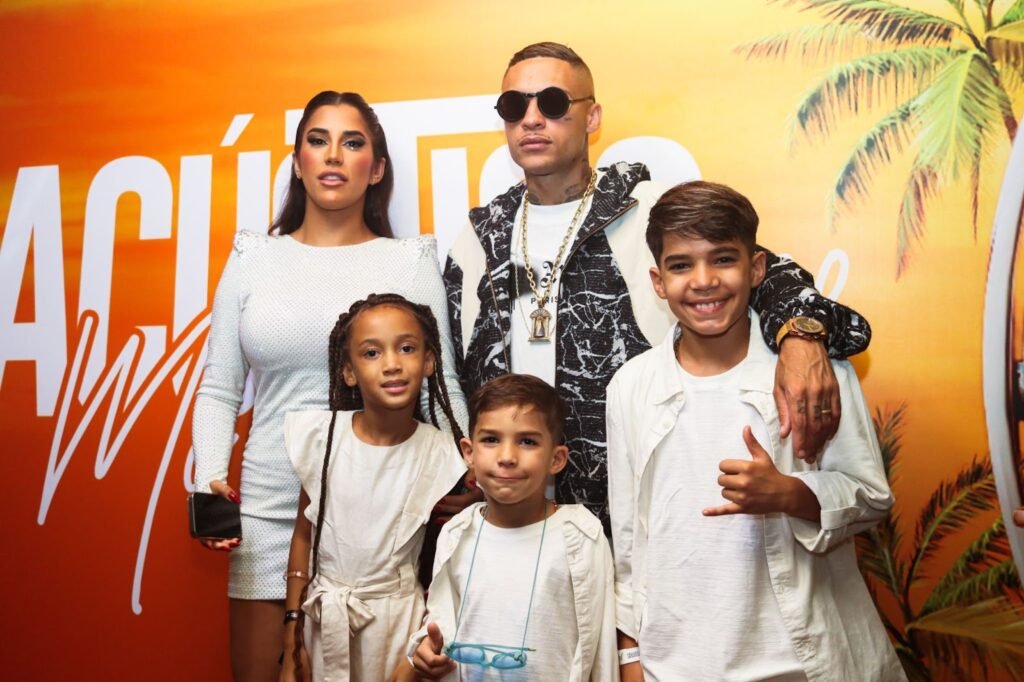 MC Kadu grava DVD com participações de peso da cena urbana como Hariel, Gaab, Rael, Kyan e Leozinho ZS 1 MC Kadu grava DVD com participações de peso da cena urbana como Hariel, Gaab, Rael, Kyan e Leozinho ZS