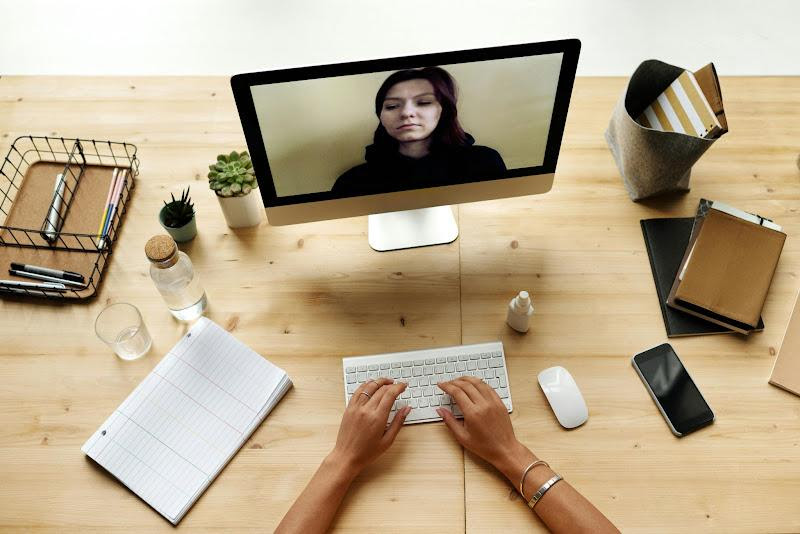Geração Z: Monitoramento revela sentimentos dos usuários do TikTok sobre modelos de trabalho