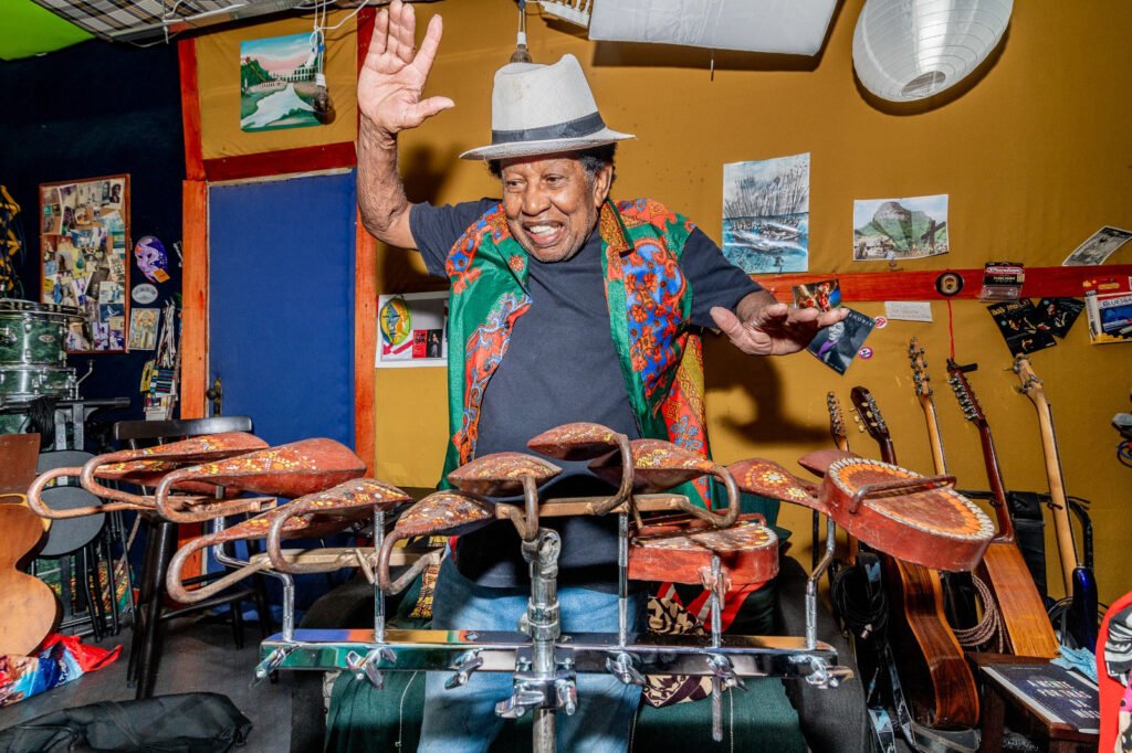 Encontro de gigantes: Robertinho Silva e Nivaldo Ornelas fazem show histórico na Casa com a Música, na Lapa 1 Encontro de gigantes: Robertinho Silva e Nivaldo Ornelas fazem show histórico na Casa com a Música, na Lapa