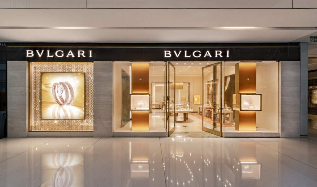 Bvlgari apresenta renovação de sua boutique JK Iguatemi com obra comissionada à artista brasileira 4 Bvlgari apresenta renovação de sua boutique JK Iguatemi com obra comissionada à artista brasileira