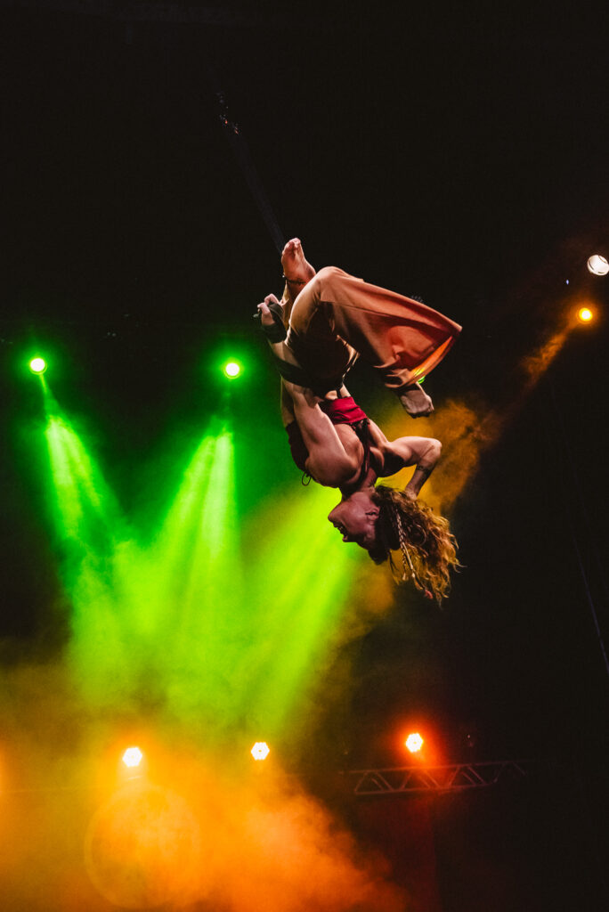 Espetáculo Cabaret no Circo Crescer e Viver 1 Espetáculo Cabaret no Circo Crescer e Viver
