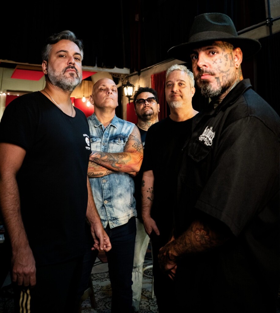 Detonautas leva show “Elétrico” para Niterói (RJ)