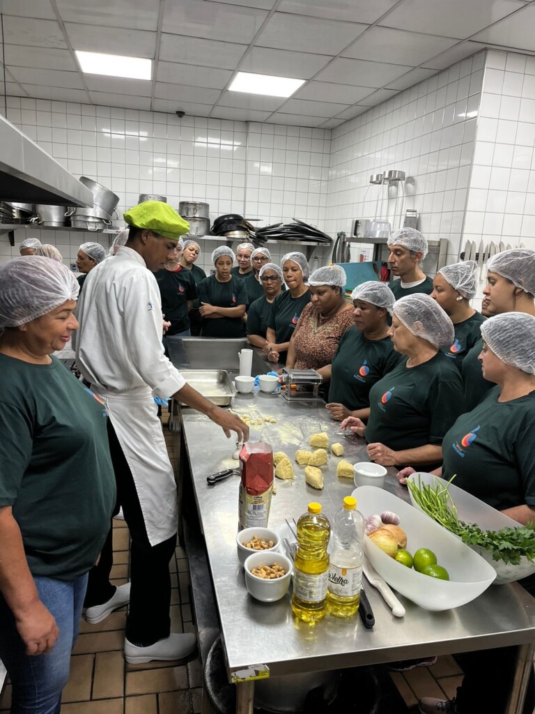 Instituto Baccarelli promove curso de gastronomia para moradores de Heliópolis