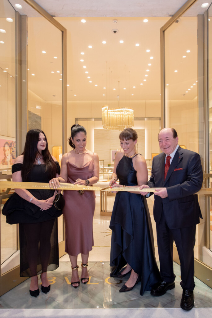 Bvlgari apresenta renovação de sua boutique JK Iguatemi com obra comissionada à artista brasileira