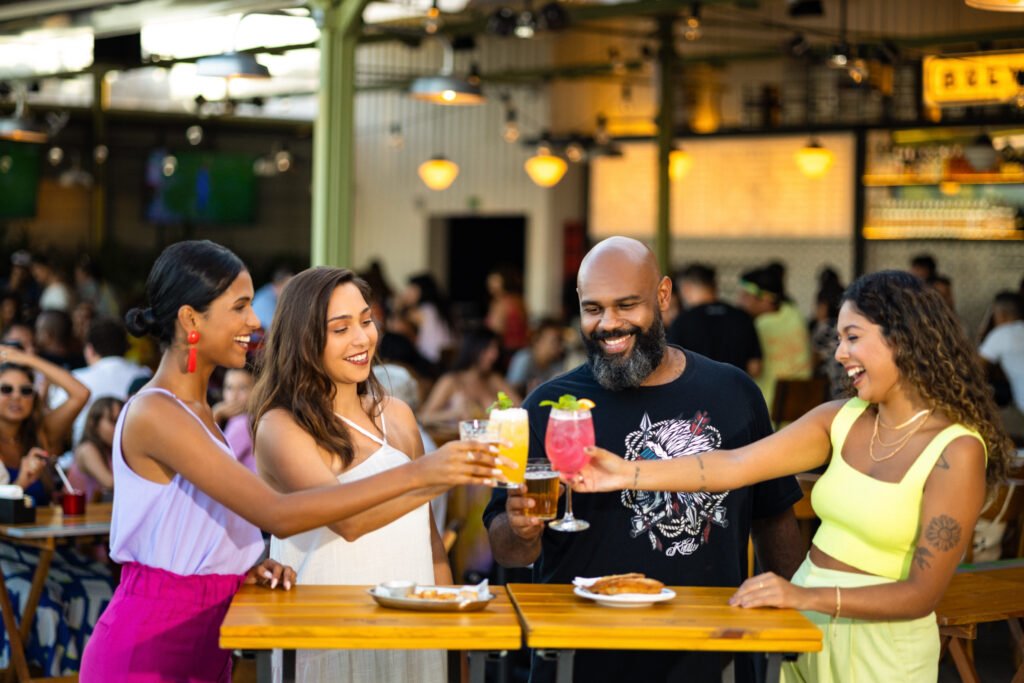 Do chopp com petiscos à pizza com vinho: opções de restaurantes para confraternização de fim de ano com vista para o Pão de Açúcar 1 Do chopp com petiscos à pizza com vinho: opções de restaurantes para confraternização de fim de ano com vista para o Pão de Açúcar