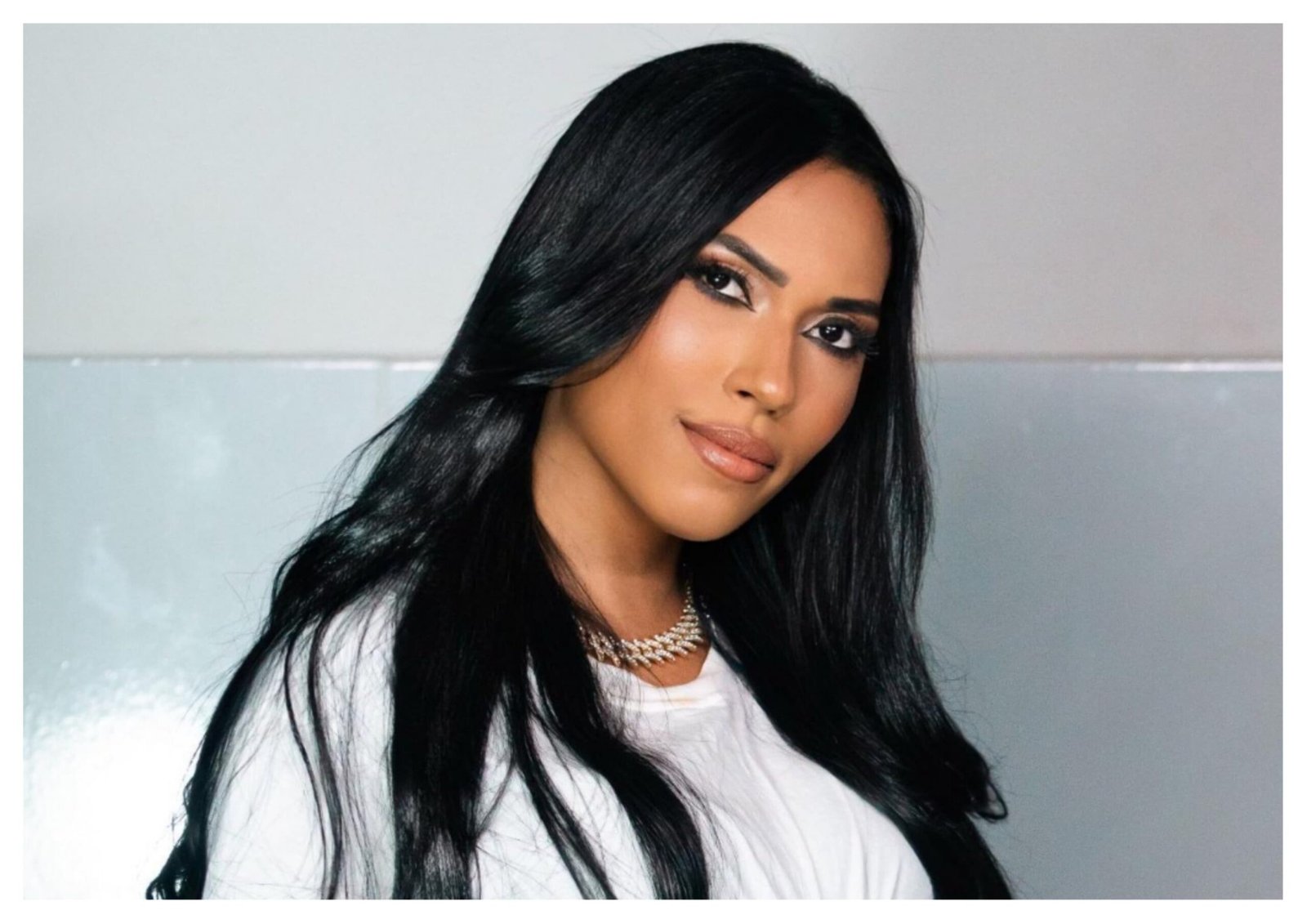 NOTA: Symone Morena comemora agenda de shows movimentada no fim do ano 1 Foto: Divulgação