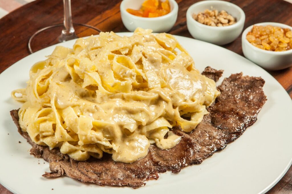 Restaurante Premiado de Campos do Jordão oferece alta gastronomia e jantar de 5 tempos para brindar o Ano Novo