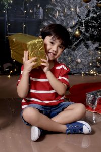 Atores mirins posam para ensaio de natal exclusivo 1 Atores mirins posam para ensaio de natal exclusivo