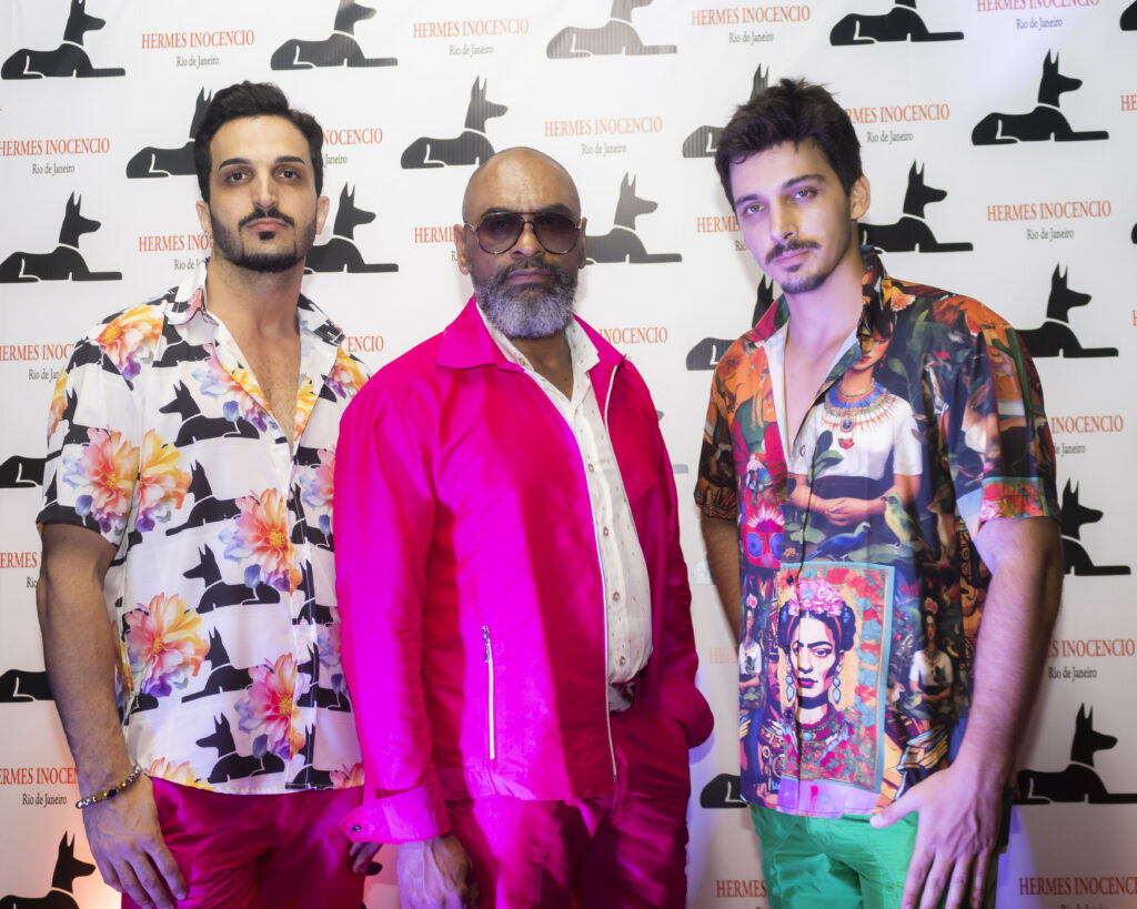 Estilista Hermes Inocencio, lança sua coleção verão 2025 “FLORES DE FRIDA’ com festa que fez tremer Ipanema nesse último sábado 3 Estilista Hermes Inocencio, lança sua coleção verão 2025 “FLORES DE FRIDA’ com festa que fez tremer Ipanema nesse último sábado