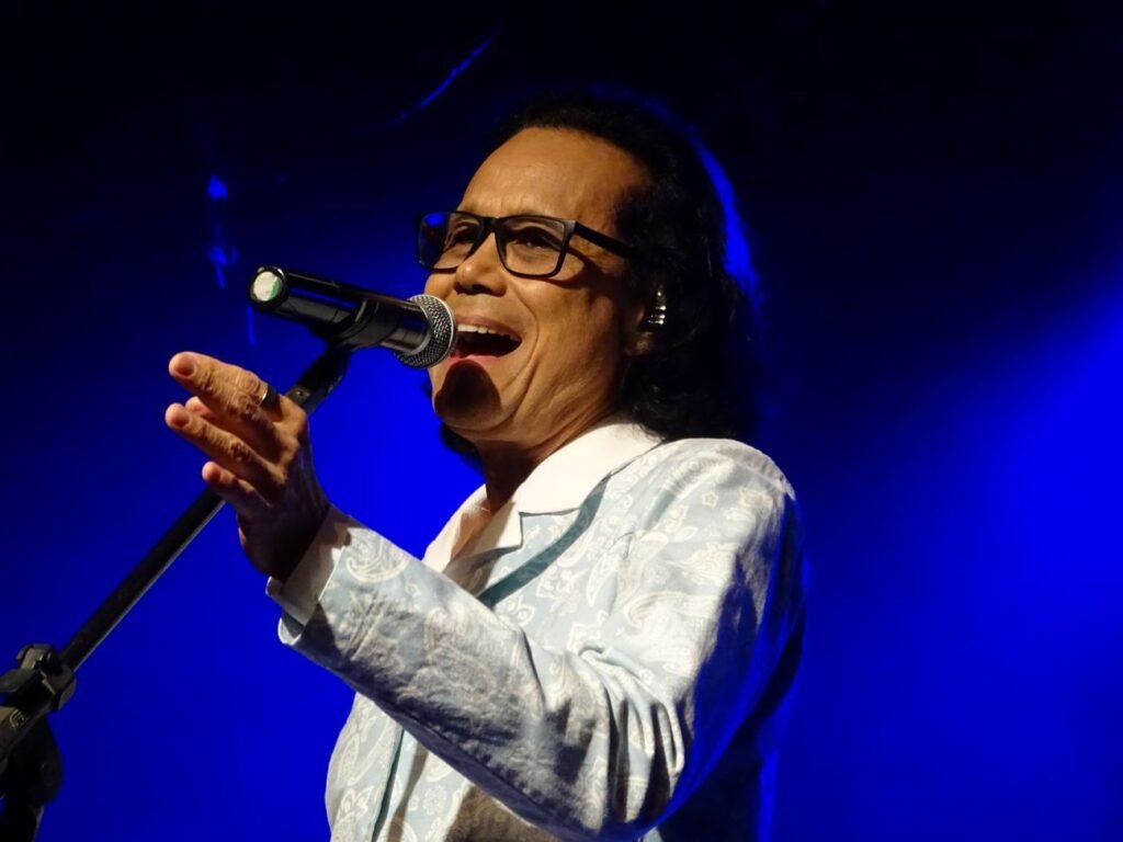 Show do Rubens Kurin em homenagem aos 75 anos de Angela RoRo no Teatro Rival 1 Show do Rubens Kurin em homenagem aos 75 anos de Angela RoRo no Teatro Rival