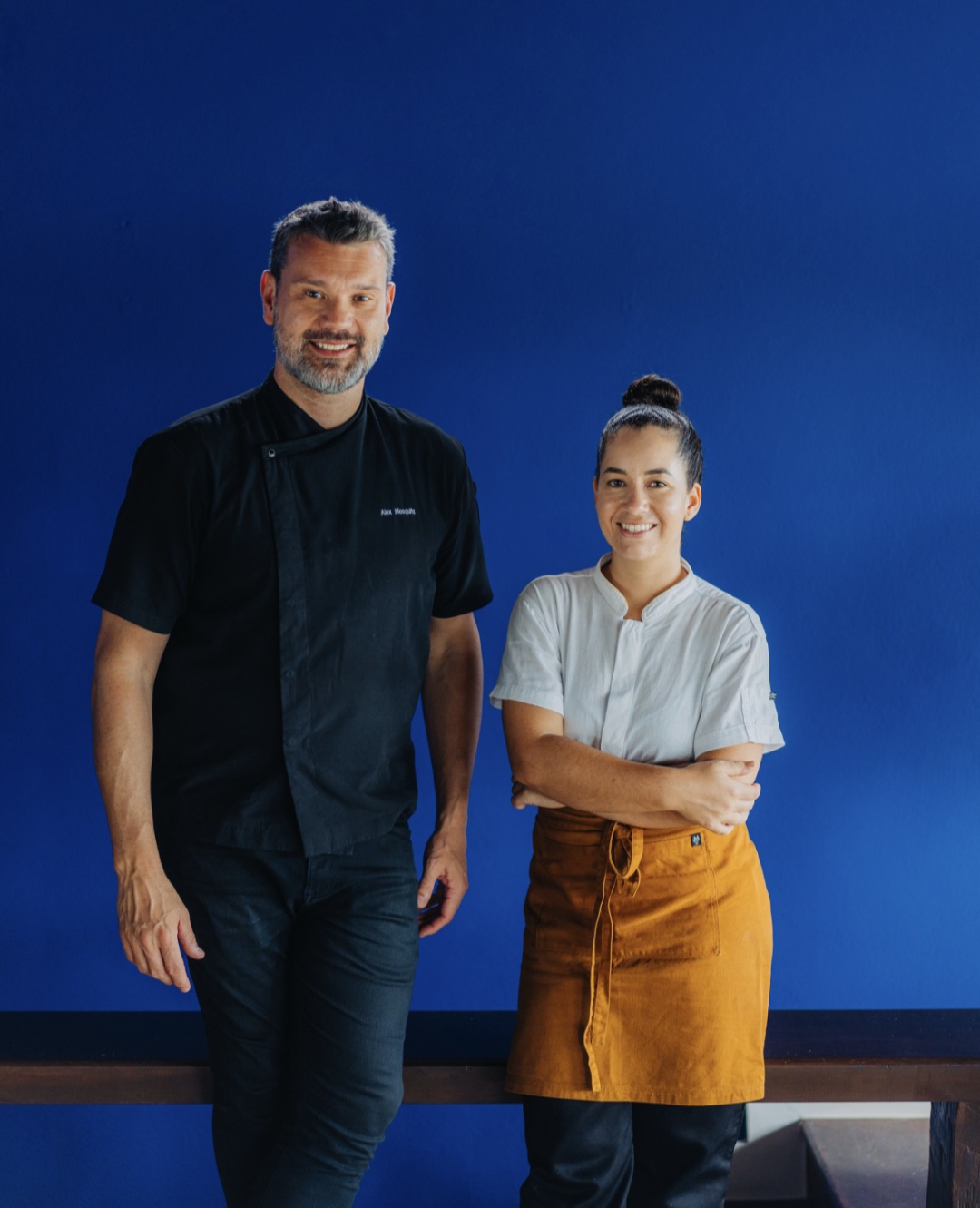 Insólito Boutique Hotel & Spa, em Búzios, lança o “Sunset & Ceviche” com a participação do bartender Alex Mesquita 1 Alex Mesquita e Victoria Teles