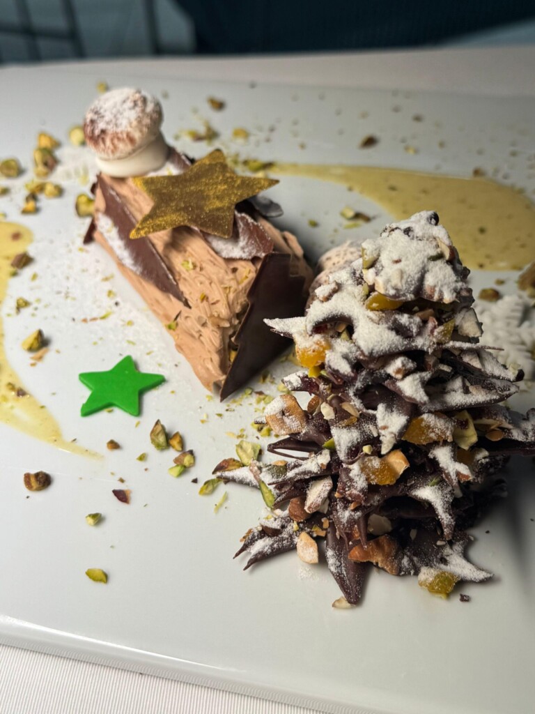 Signatures celebra noite natalina com menu especial para data 