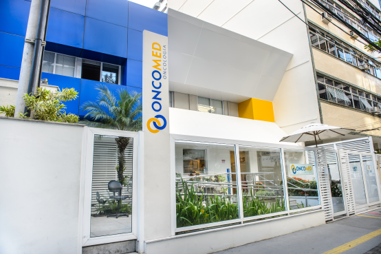 Oncomed e Pró-Onco Mulher se unem em mais um Natal Solidário 1 Um dos postos da campanha funciona na unidade São Francisco da Oncomed