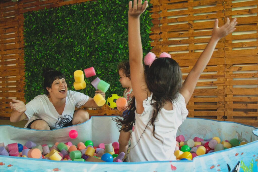 Colônia de férias inclusiva na Barra da Tijuca para crianças de todas as idades tem inscrições abertas