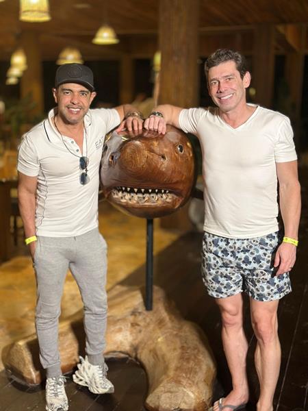 Zezé di Camargo e João Gondim visitam o projeto Gran Vellas em Jericoacoara