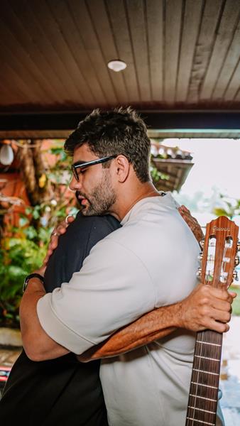 EME e Jorge Vercillo se unem para lançar o remix oficial de “Que Nem Maré”