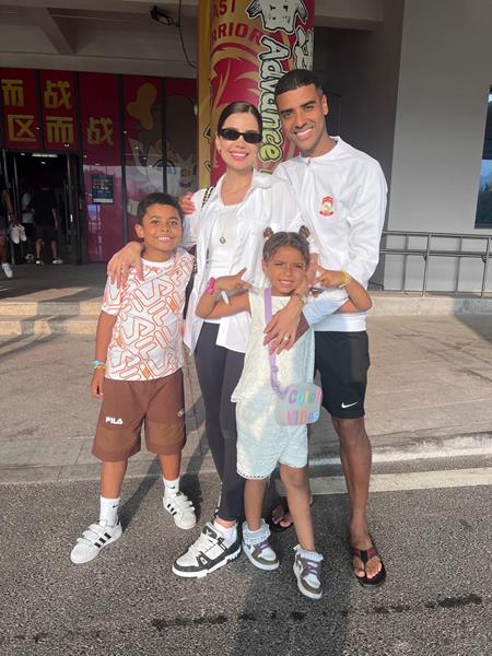 Thuanny Carvalho: A volta ao Brasil para dar continuidade a uma carreira musical guiada por Deus e pela família