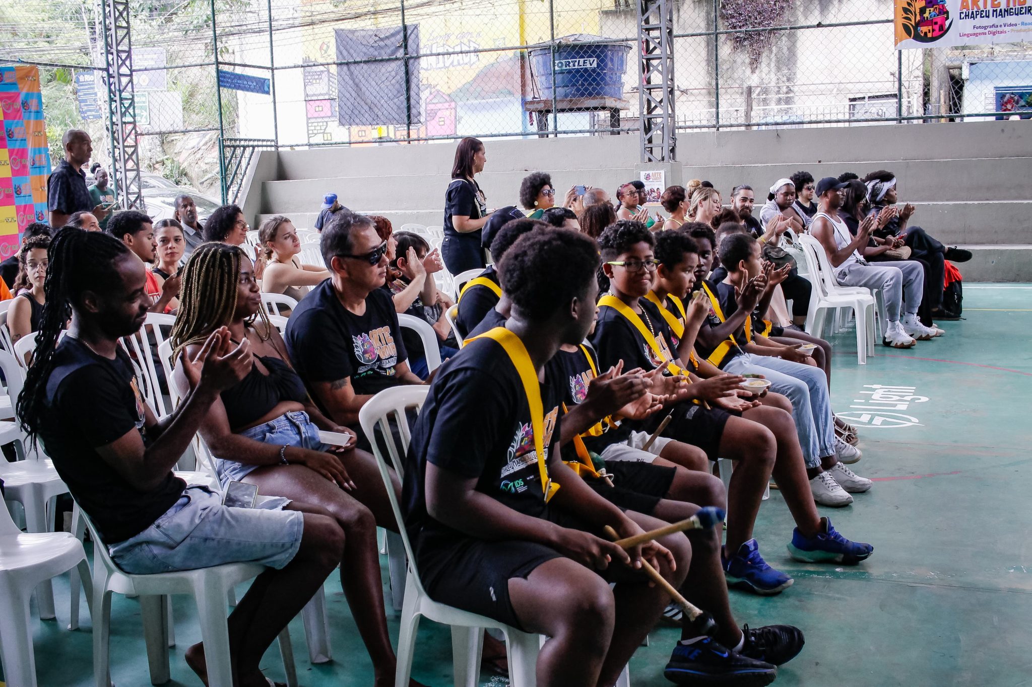 Programa Arte no Jardim celebra a formatura de alunos da temporada de 2024 do projeto de introdução de ensino artístico e digital 1 Programa Arte no Jardim