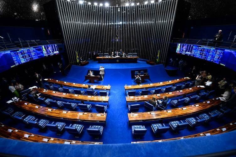 Congresso aprova nova categoria de Nanoempreendedores: um marco para o setor de Vendas Diretas e a economia brasileira