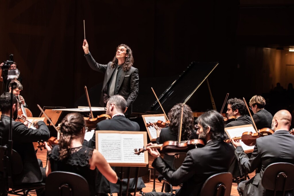 Teatro Riachuelo recebe o tradicional Concerto de Natal Solidário realizado pela Orquestra de Solistas do Rio de Janeiro