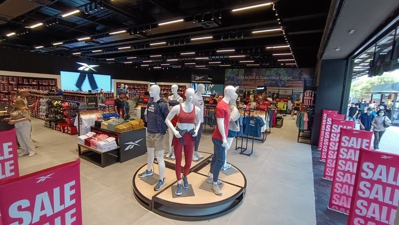 Grupo Aste Inaugura Lojas Reebok e Allbags no Santa Maria Outlet 1 Grupo Aste Inaugura Lojas Reebok e Allbags no Santa Maria Outlet