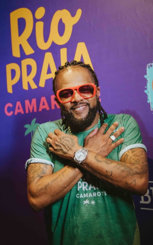 Vencedor do Grammy Latino, Xande de Pilares é uma das atrações do Rio Praia Camarote em 2025 3 Vencedor do Grammy Latino, Xande de Pilares é uma das atrações do Rio Praia Camarote em 2025