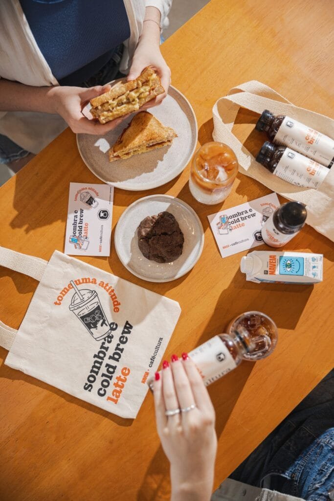 Café Cultura lança produtos em collab com Naveia para o Verão Café Cultura lança produtos em collab com Naveia para o Verão