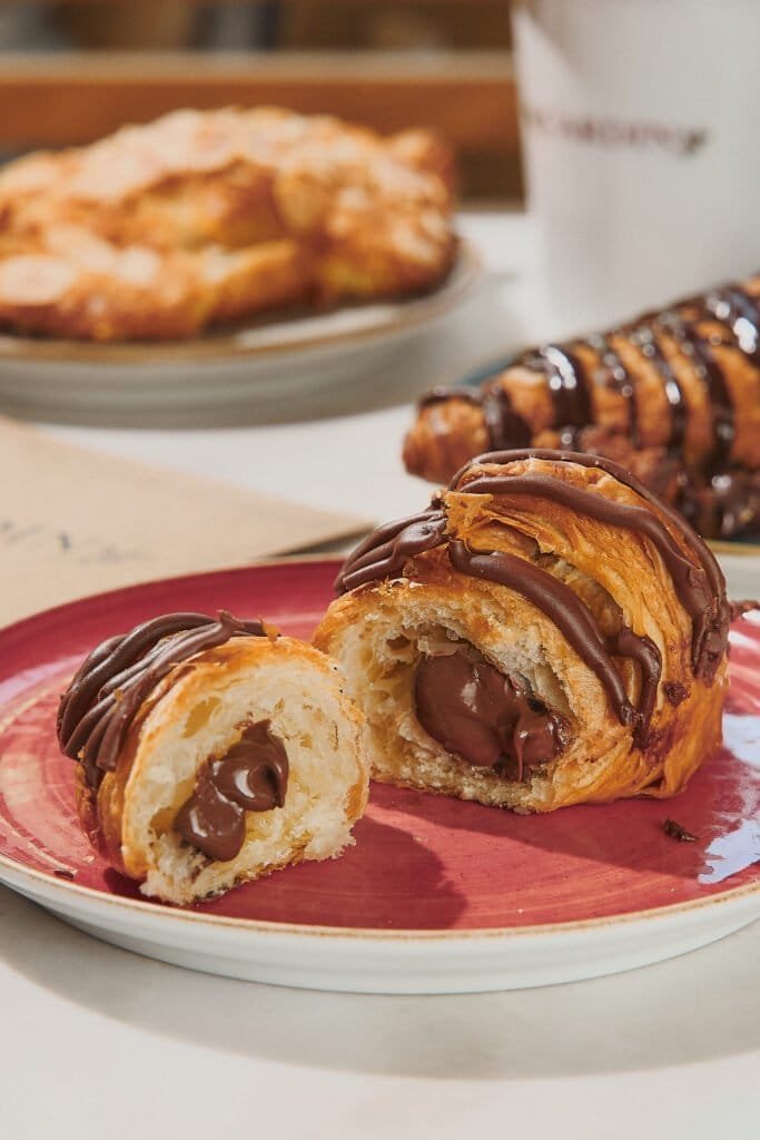 Cardin Croissant Nutella 683x1024 1